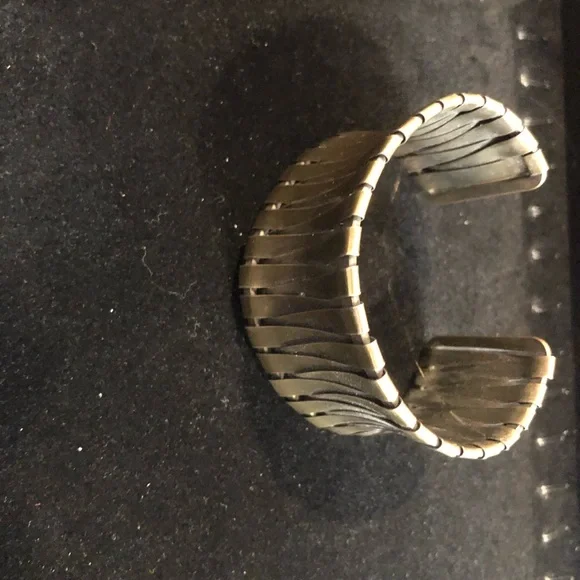 Bronze look fashion bracelet - Picture 4 of 4